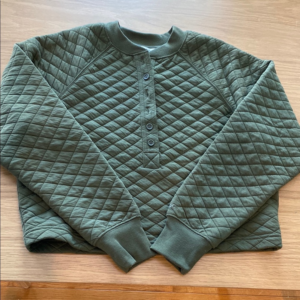 Olive green button front quilted top. Size XS.